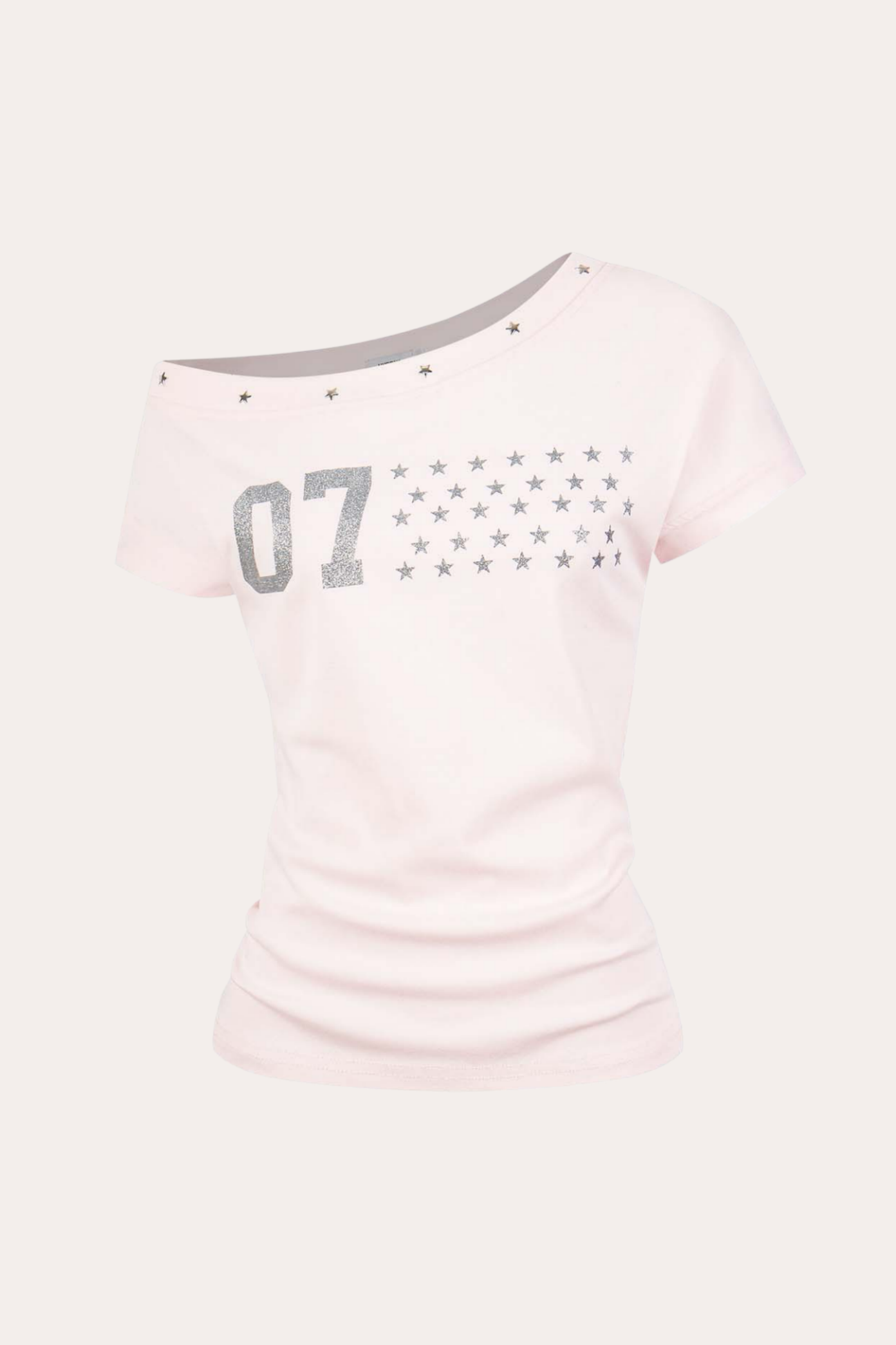 Number 07 Star Graphic Off-Shoulder T-Shirt