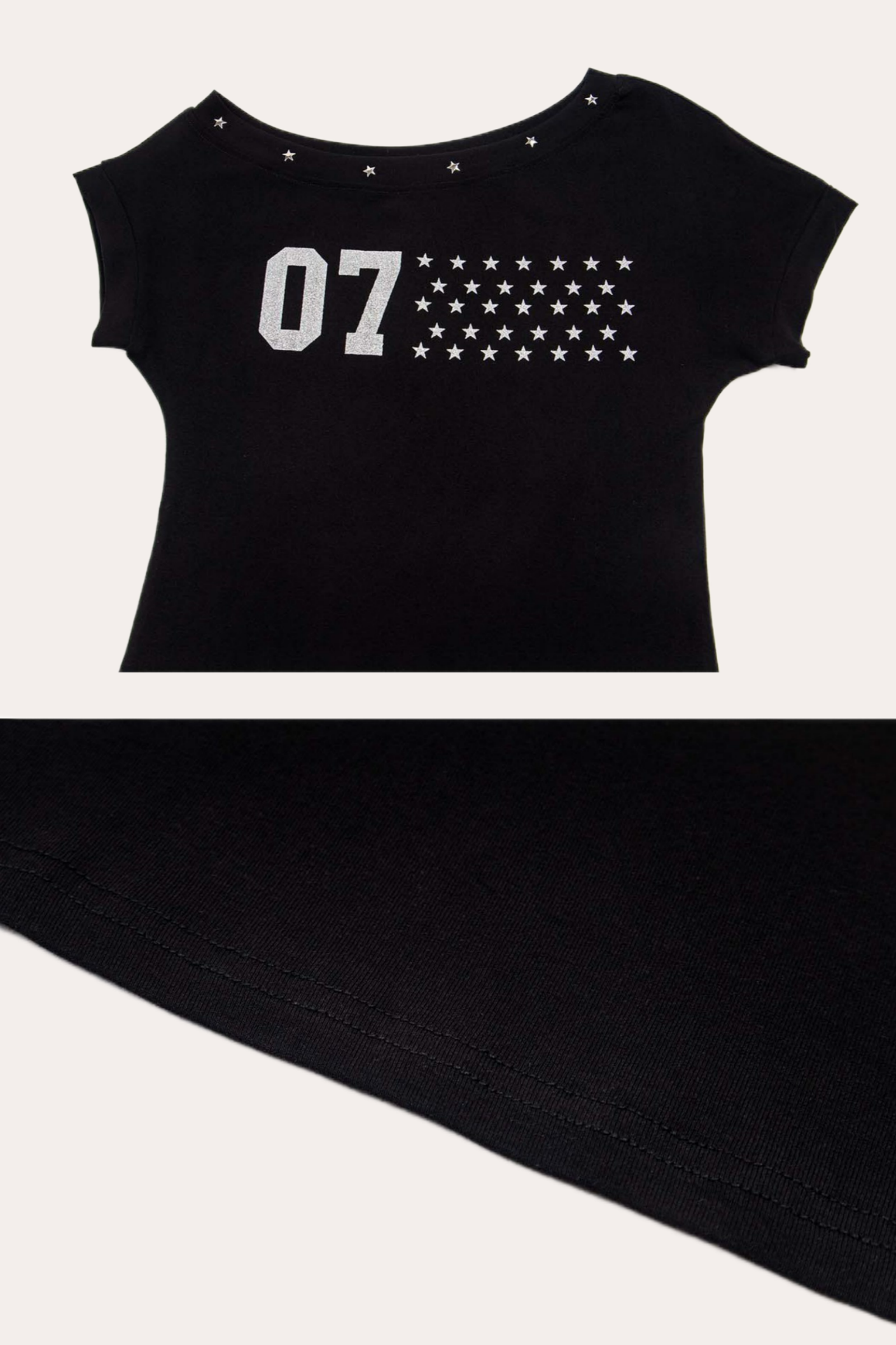Number 07 Star Graphic Off-Shoulder T-Shirt