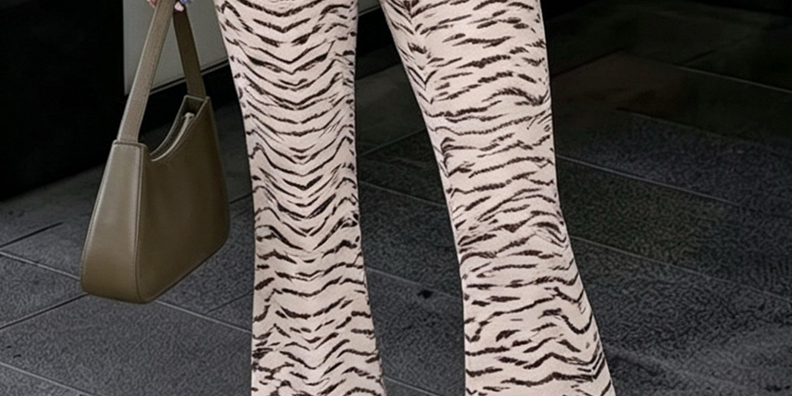 tiger-print-low-rise-flare-pants_Zorashe_BTST007-2.jpg