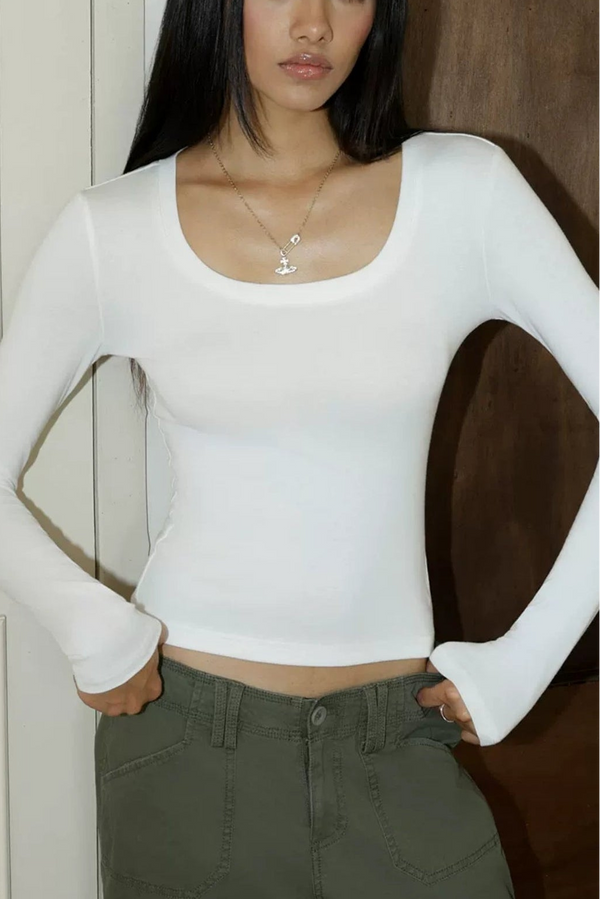 White Scoop Neck Long Sleeve Top